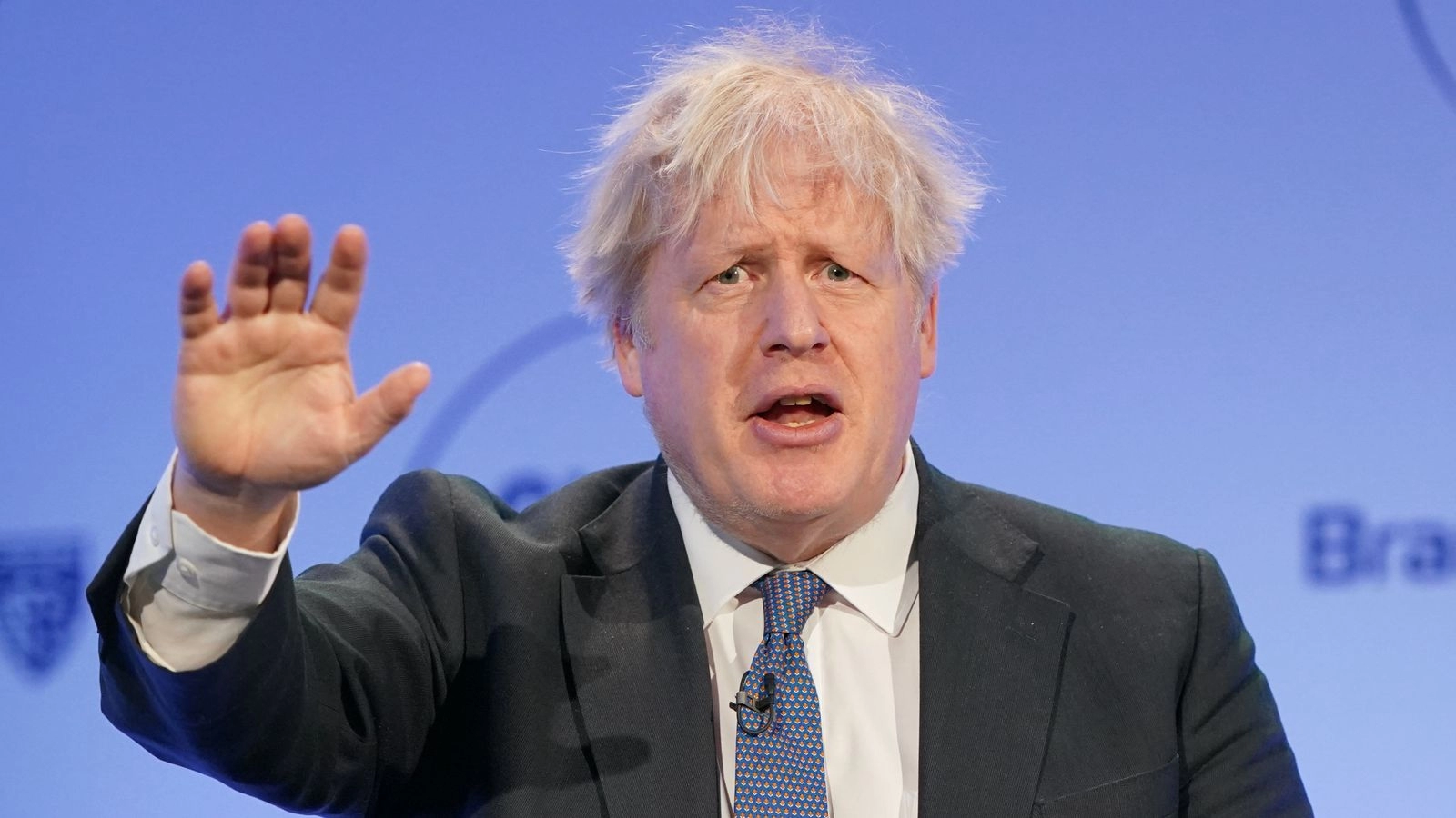 Boris Johnson: Današnja mladež boji se voziti, piti..